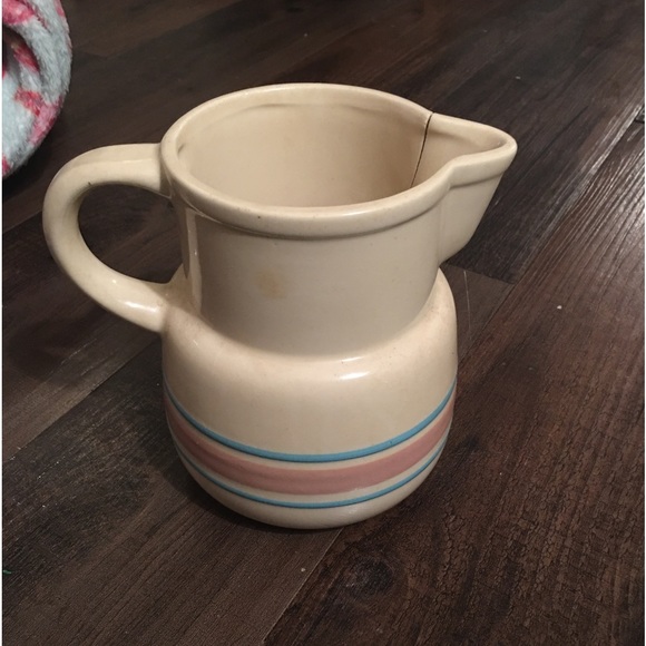 Vintage McCoy USA Pottery Pitcher - Picture 1 of 3